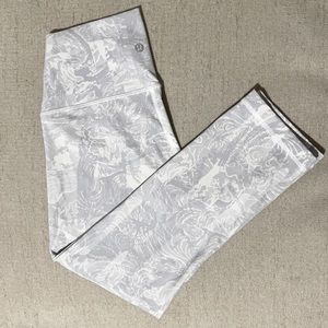 Lululemon - Size 4 - 7/8 Leggings